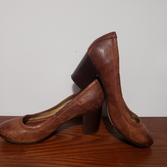 Frye Pumps - Picture 2 of 5